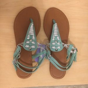 Women’s size 10 mint and silver sandals, NWT!!